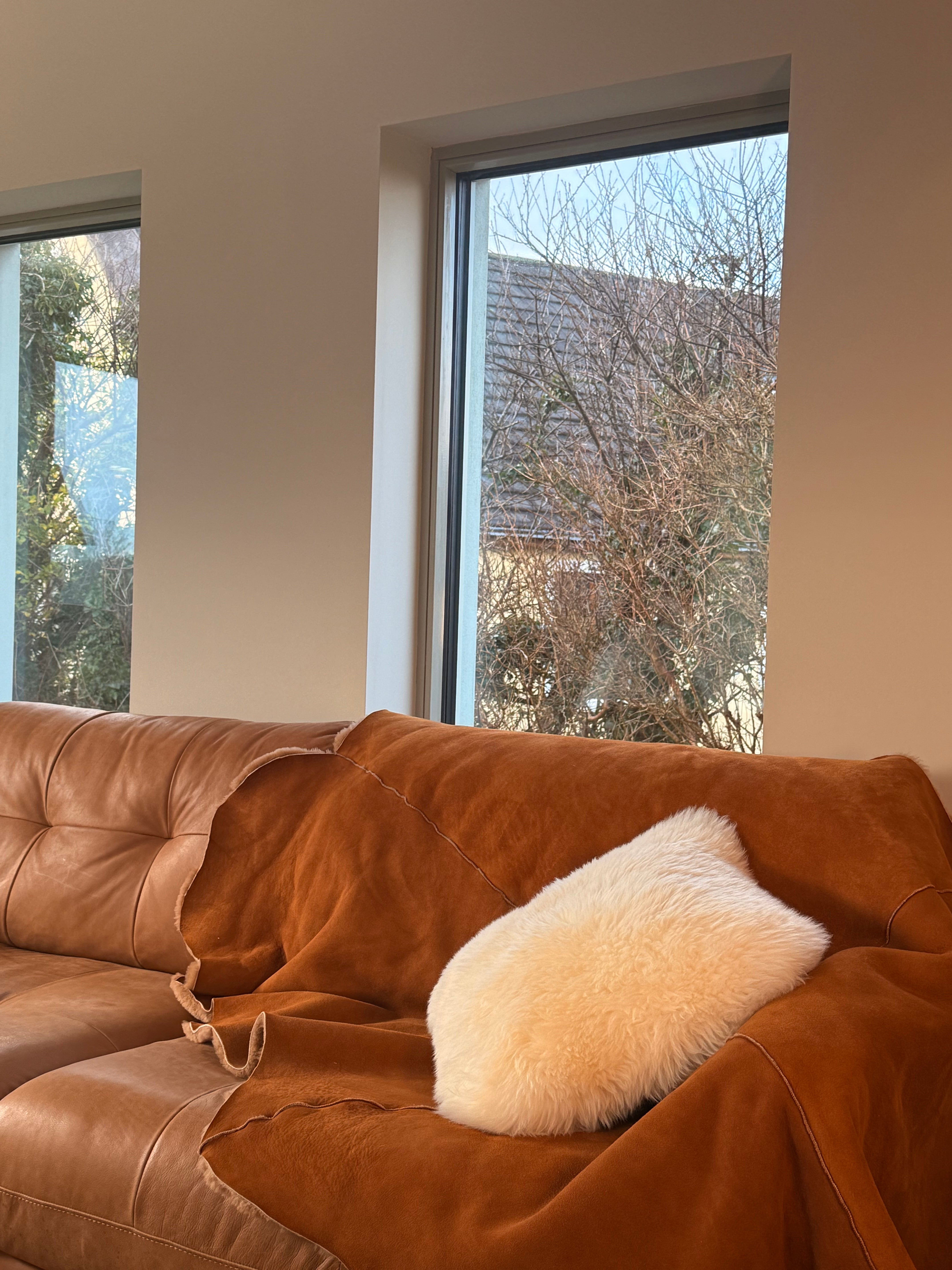 Double face shearling throw