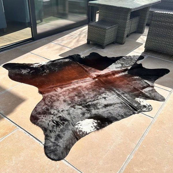 Sile cowhide rug
