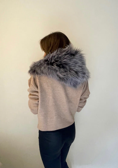 Shearling Neckwear/Scarf with Ribbon Tie