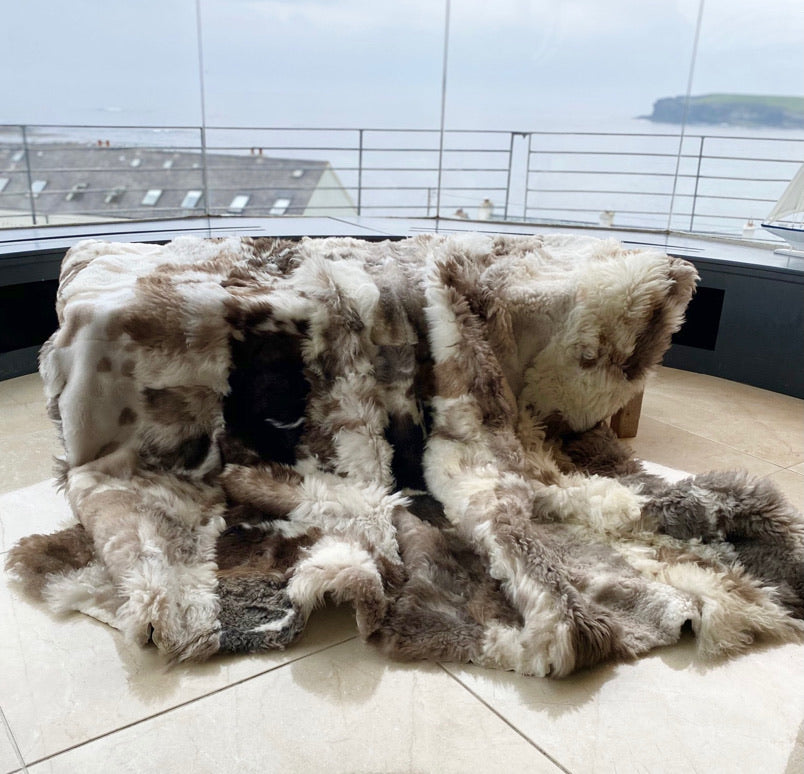 Luxury Fawn Fine Lambskin Throw (Natural brown and cream speckled shades)