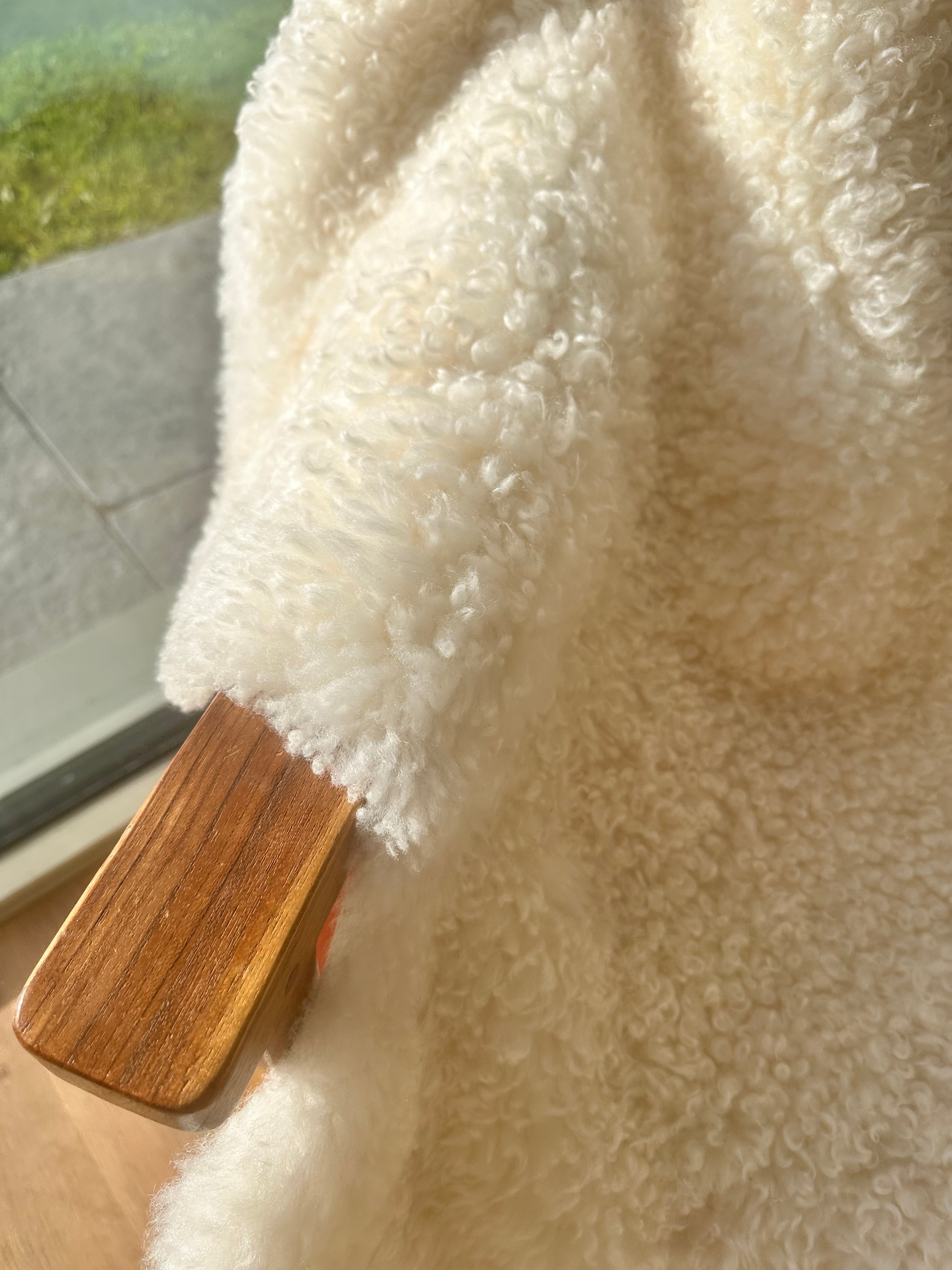 Bernard Curly Sheepskin