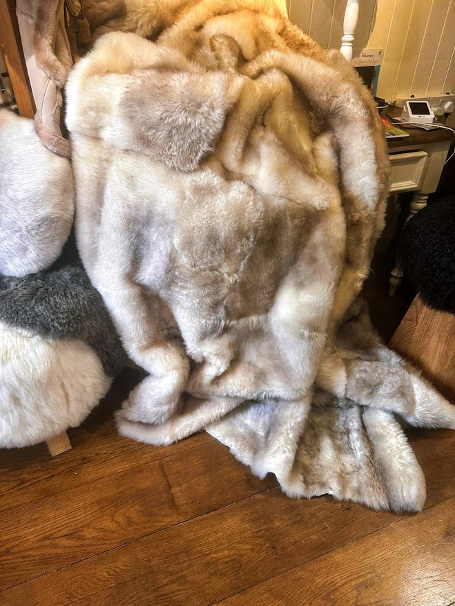 Large Fawn Sheepskin