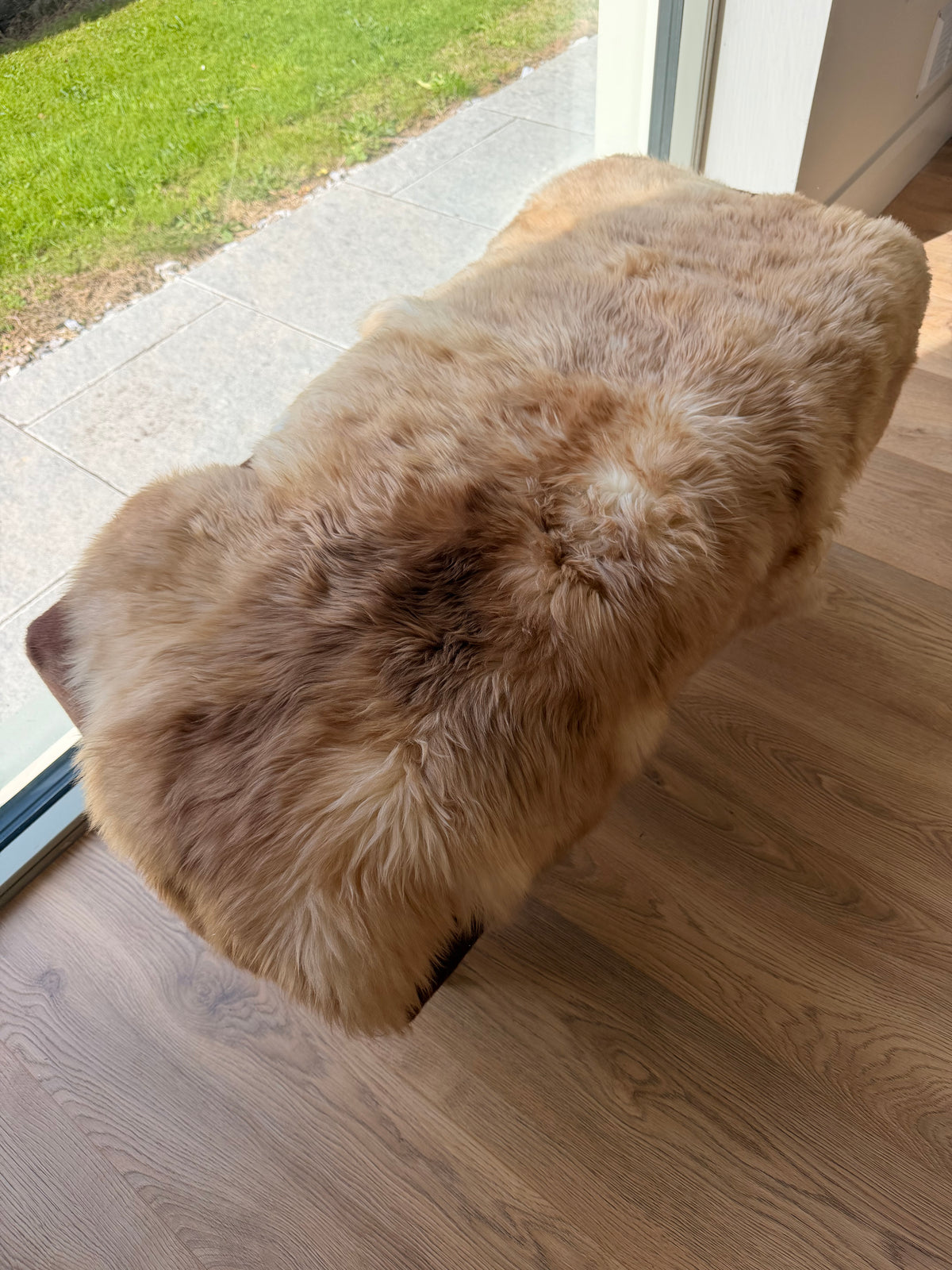 Kerry Honey Fawn Sheepskin Rug