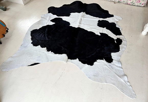 natural black and white cowhide rug
