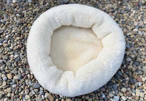 sheepskin pet bed